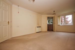 LIVING ROOM- click for photo gallery